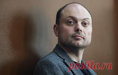 ЕС включил в черный список девять россиян, обвинив их в нарушении прав Кара-Мурзы. Под ограничения в том числе подпал замминистра юстиции Олег Свириденко