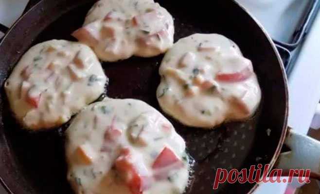 Оладьи со вкусом пиццы — просто объедение! Необыкновенно вкусный, ароматный и питательный завтрак!