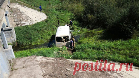 Десять человек попали в больницу после съезда автобуса в кювет в Новосибирской области. В Новосибирской области автобус съехал в кювет, десять человек попали в больницу. Об этом сообщает ГУ МВД России по региону. По информации ведомства, инцидент произошел 24 августа в Черепановском районе. Водитель автобуса, который ...