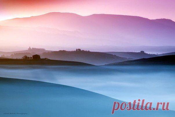 Ты не поверишь!  Туманное утро в Тоскане, Италия.