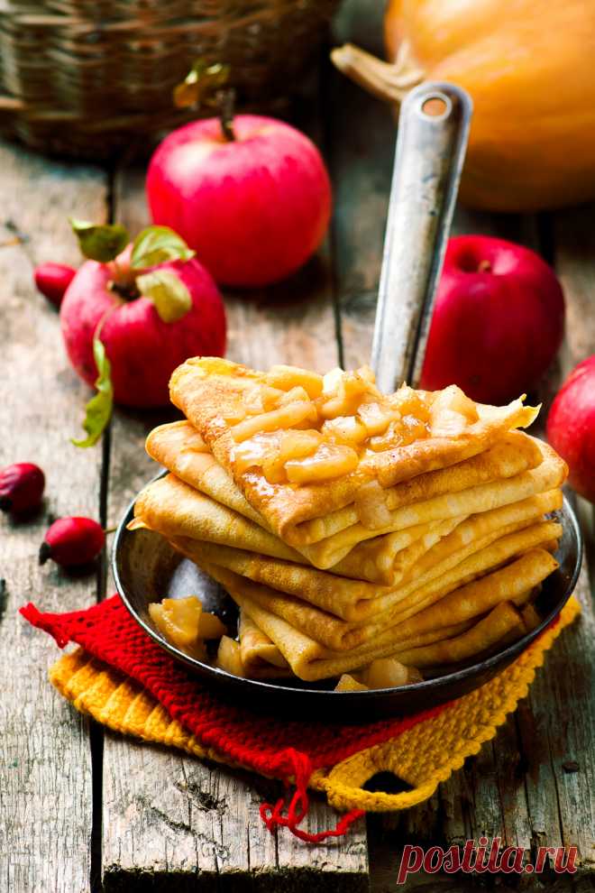 Тыквенные блинчики с яблоками и корицей .