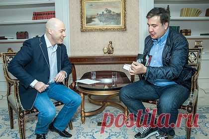 Саакашвили написал Гордону из тюрьмы. Бывший президент Грузии Михаил Саакашвили, который с 1 октября находится в тюрьме города Рустави, написал письмо украинскому журналисту Дмитрию Гордону. Саакашвили поблагодарил Гордона и его жену за поддержку. Он также отметил, что не намерен прекращать бессрочную голодовку.
