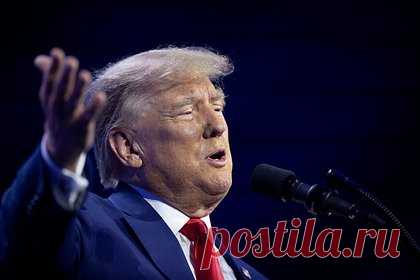 Трамп пообещал продолжить борьбу за пост президента США в случае приговора. Экс-президент США Дональд Трамп пообещал продолжить борьбу за пост главы государства в случае приговора. Reuters приводит его слова о том, что он будет участвовать в выборах и бороться за пост главы Белого дома, даже если его признают виновным. Он заявил, что Конституция США не запрещает ему участвовать в выборах.