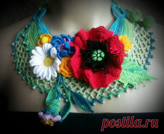 Collana con fiori crochet | Per lei | Idea regalo | Ornamento | Collana Collana di filo di cotone, decorato con fiori lavorati a maglia crochet. Decorato di perle e gemme in maglia. Fatto a mano. Prodotto in un unico esemplare. Maglieria il processo creativo, in modo nuovo lavoro potrebbe non essere una copia esatta. Al bracciale collana in maglia ideale: https://www.etsy.com/ru/listing/280249554/vazanyj-braslet-s-polevymi-cvetamio-dla?ref=listing-shop-header-0