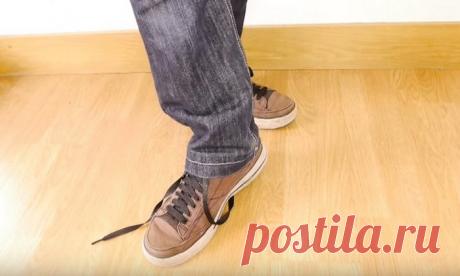 Лайфхак для самых ленивых: Как завязать шнурки без помощи рук . Милая Я