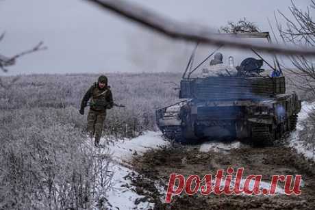 Депутат Рады назвал сумму полученных от Запада средств с начала СВО. Киев получил от Запада с начала специальной военной операции (СВО) 73,6 миллиарда гривен. Об этом сообщил депутат Верховной Рады Ярослав Железняк. Нардеп уточнил, что из всей суммы 42,5 миллиардов пришлись на 2023 год. Самыми главными донорами Украины, по его словам, стали Евросоюз, США и Международный валютный фонд.
