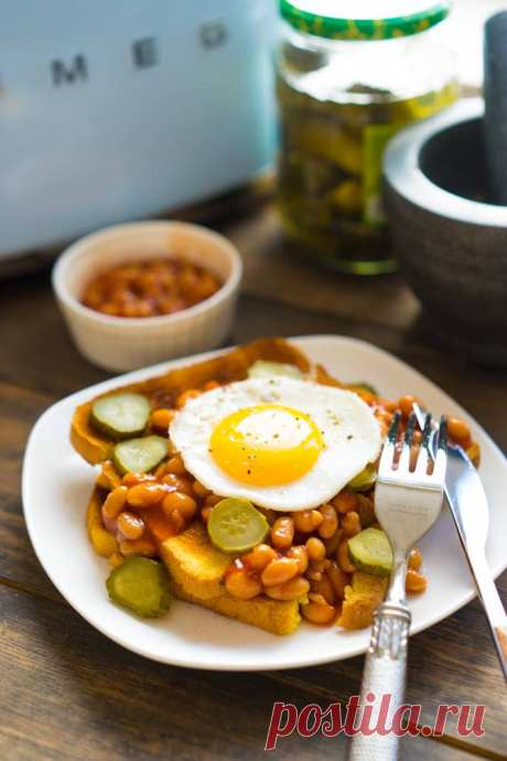 Сэндвич с фасолью и яйцом🍳