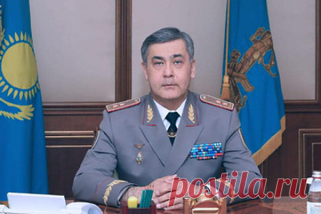 Президент Казахстана принял отставку министра обороны после ЧП на военной базе. Президент Казахстана Касым-Жомарт Токаев принял отставку министра обороны республики Нурлана Ермекбаева после ЧП на складе боеприпасов в Жамбылской области, жертвами которого стали 15 человек. Об этом сообщает пресс-секретарь главы государства. 27 августа Ермекбаев подал заявление об отставке.
