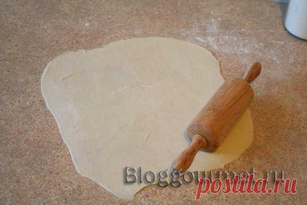 Тонкие картофельные лепешки из пресного теста... почему-то особенно вкусны!