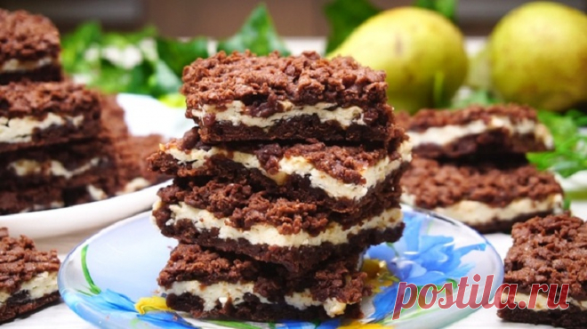 Шоколадное печенье с крошкой: порадуйте семью вкусным десертом Вкуснейшее шоколадное печенье с крошкой нужно подавать к чаю в теплом виде. Хрустящая крошка, нежная творожная начинка – это не просто десерт, а настоящее объедение. Устоять перед такой выпечкой невозможно: разлетается в один миг, даже не заметите.