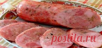 Домашняя колбаса из курицы и свинины

Ингредиенты
Свиная вырезка – 1 кг
Сало свиное – 200 граммов
Куриное филе – 800 граммов
Чеснок – 6 зубчиков
Яйца – четыре яйца
Соль – полторы чайной ложечки
Крахмал – 3,5 столовых ложек
Смесь специй и пряностей – по желанию. Можно обойтись без них
Перец душистый горошек – по вкусу
Перец чёрный горошек – по вкусу
Фольга пищевая
Приготовление домашней колбасы из курицы и свинины
Куриное филе, мякоть свинины и сало нарезать мелким кубиком....