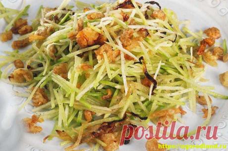 Вкусный и сытный салат с беконом и редькой