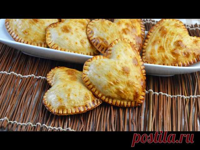 Heart-Shaped Tuna Empanadas - Easy Baked Tuna Empanadas Recipe Learn how to make heart-shaped empanadas filled with tuna, tomato sauce, onion and red bell pepper. These homemade empanadas are perfect for Valentine's Day or any other special day!

▼ INGREDIENTS LIST:

- (ingredients for 8 empanadas) -

- 16 empanada d