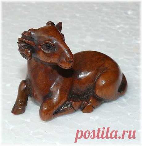 Японская подписная нецка из кипариса Овечка. Коллекция японских нэцкэ и окимоно в интернет-магазине Aoyama Do® .