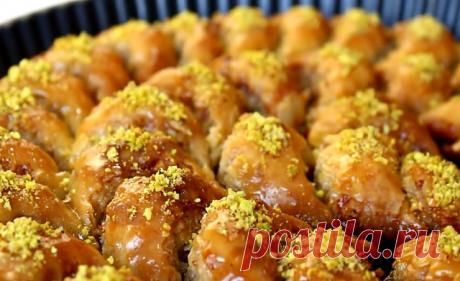 Пахлава Без Заморочек🥨Быстрая пахлава ☆ Турецкая пахлава ☆ Очень простой рецепт! Давно искала рецепт пахлавы пошаговый и без заморочек. Ура, нашла! Я узнала секрет турецкой пахлавы. Мне очень понравилось. Главное - вкус. А он божественный! Теперь не придется бегать в турецкую лавочку, я счастлива! Шикарный рецепт, без заморочек! ☆ Ленивая пахлава🤴Поделись Рецептом с Друзьями⇓⇓⇓