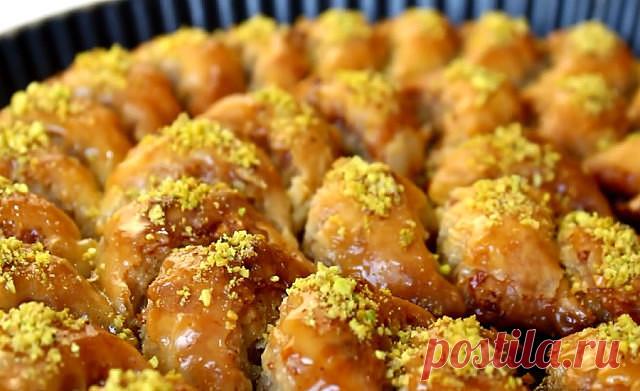 Пахлава Без Заморочек🥨Быстрая пахлава ☆ Турецкая пахлава ☆ Очень простой рецепт! Давно искала рецепт пахлавы пошаговый и без заморочек. Ура, нашла! Я узнала секрет турецкой пахлавы. Мне очень понравилось. Главное - вкус. А он божественный! Теперь не придется бегать в турецкую лавочку, я счастлива! Шикарный рецепт, без заморочек! ☆ Ленивая пахлава🤴Поделись Рецептом с Друзьями⇓⇓⇓