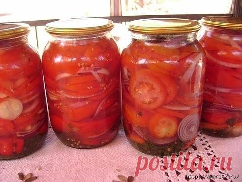 Закусочные помидоры с красным луком