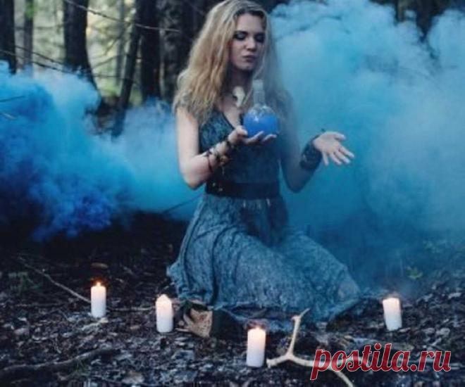 Как стать колдуньей в домашних условиях? Как стать ведьмой в реальной жизни в домашних условиях? 100% Сильные колдуны Определить есть ли в девушке предрасположенность к колдовству можно по ее внешности. Даже если она недостаточно привлекательна, ее энергетика будет