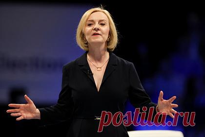 Трасс задумала заморозить цены на электроэнергию в Британии. Глава МИД Британии Лиз Трасс задумала в случае победы на выборах премьер-министра заморозить цены на электроэнергию предстоящей зимой для миллионов домохозяйств на фоне энергетического кризиса. Министр энергетики Великобритании Квази Квартенг, претендующий на должность главы минфина, «очень открыт» к подобным мерам.