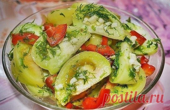 Маринованные зеленые помидоры. Это такая вкуснятина! Ну вкуснейшая овощная закуска!
Как замариновать зеленые помидоры..
Осенью на рынке можно увидеть в продаже зеленые помидоры. Никогда их раньше не покупала, думала: ну что может быть вкусного в зеленых помидорах. Но однажды решилась… А когда приготовила – моему изумлению не было предела. Это такая вкуснятина! Ну вкуснейшая овощная закуска! Не оторваться просто. Очень рекомендую этот потрясающий и простой рецепт. Также рекомендую другую овощну