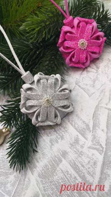 ✨ Create your own festive magic with DIY foam Christmas ornaments! 🎄🎨 These handmade holiday decorations are the perfect way to add a personal touch to your tree. Easy to make and super customizable, they’re a fun craft for all ages. Get inspired with this step-by-step guide and bring holiday cheer to your home with unique, foam-based ornaments that sparkle with creativity! ✂️🖌️ #DIYChristmas #HandmadeOrnaments #HolidayDecor #CraftingFun #ChristmasCrafts #FoamOrnaments #ChristmasDIY