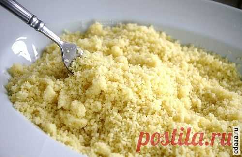 Куску́с, кус-кус — пшеничная крупа, которая служит основой для одноимённого блюда магрибского или берберского происхождения. Исторически кускус готовили из проса. Википедия