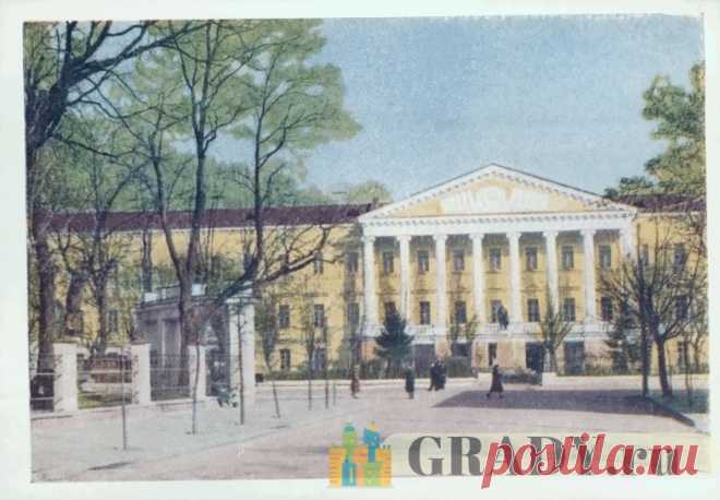 Псков, Россия - Дом Советов - 1960-й год - г3787 | GRADY.ru