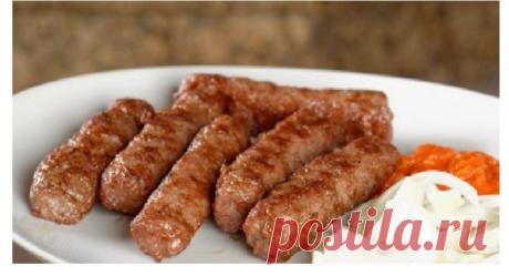 Сусідка навчила всіх жінок в дворі готувати ці смачнезні ковбаски з фаршу без оболонки. Цей рецепт вона привезла з Німеччини. Тепер ковбасу в магазині не купую, готую тільки так