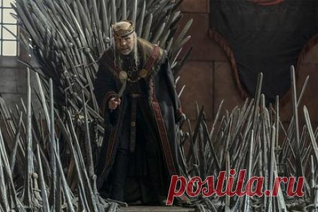 Сериал «Дом дракона» захотели продлить до четвертого сезона. Сериал HBO «Дом дракона» будет продлен как минимум до четвертого сезона. По словам одного из топ-менеджеров HBO Франчески Орси, «Дом Дракона» рассматривается каналом как невероятно успешный проект, который превзошел все ожидания. Она отметила, что Джордж Мартин и шоураннер Райан Кондал собираются встретиться.