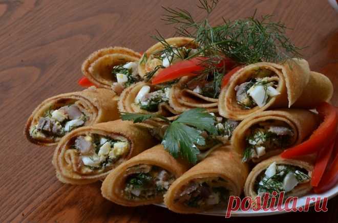 Блины с селедкой / Простые рецепты