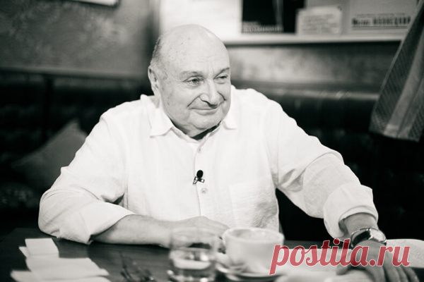 Михаил Жванецкий: Отсутствие воспитания помогает говорить. Наличие — слушать
  Михаил Жванецкий: Отсутствие воспитания помогает говорить. Наличие — слушать Воспитание — сила непреодолимая Вкус с детства.Музыка с детства.Язык с детства.Литература с детства.Потом времени не будет.В нас воспитали с детства нежность, правдивость.И мы, выйдя из школы, получили жизнь в лицо.Но не изменились.Потому что...
Читай пост далее на сайте. Жми ⏫ссылку выше