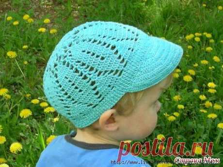 БИРЮЗОВАЯ КЕПКА НА ЛЕТО. Край обвязан несколькими рядами столбиков без накида крючком №1,5