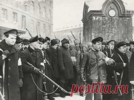 Малоизвестные фотографии бурлящей России 1917 года