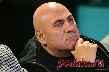 Иосиф Пригожин ответил на вопрос о личном знакомстве с главой ЧВК «Вагнер». Музыкальный продюсер Иосиф Пригожин ответил на вопрос о личном знакомстве с главной ЧВК «Вагнер» Евгением Пригожиным. В разговоре с «Лентой.ру» продюсер заявил, что он виделся с лидером группы «Вагнера» в его заведениях на общих рабочих мероприятиях, но близко знаком не был.