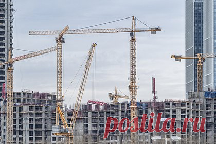 Новостройки в Москве стали выше. За последние годы в старой Москве стало больше высотных новостроек. В 2023 году на рынке новостроек представлено 73 проекта выше 30 этажей, в то время как в 2019 году таких жилых комплексов было 37. Многоэтажные (14-29 этажей) и высотные здания занимают 45 и 39 процентов соответственно в общем объеме предложения.