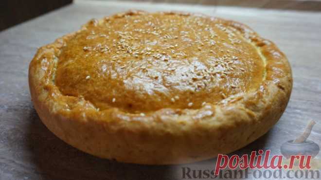 Луковый пирог с плавлеными сырками. Замечательный закусочный пирог с луком и плавлеными сырками понравится всем.