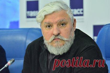 Идею о запрете вывесок на иностранном языке в России поддержали. Российские заведения по аналогии с европейскими должны носить названия на национальном языке, заявили в Федерации рестораторов и отельеров России. Во Франции и Италии, к примеру, все названия написаны на местных языках. Ожидается, что затраты на смену вывесок, которую в федерации считают необходимой, лягут на бизнес.