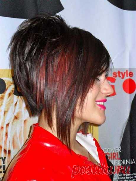 Layered-Stacked-Bob-Dark-Red-Hair.jpg (500×667)