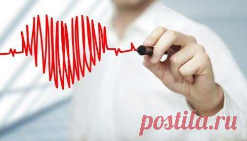 ПЕРВАЯ ПОМОЩЬ ПРИ СЕРДЕЧНОМ ПРИСТУПЕ Сердечный приступ - тяжелое патологическое состояние, обусловленное остро возникающим недостатком кровоснабжения сердечной мышцы с последующим развитием отмирания участка этой мышцы. Некроз сердечной мышцы называется инфарктом миокарда. Для сердечного приступа наиболее характерно: ЛОКАЛИЗАЦИЯ: в области груди (за грудиной), боль может отдавать в левую руку до предплечья, кисти руки, левую лопатку, левую половину шеи и нижней челюсти, а также в оба плеча,…