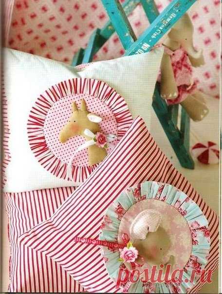 Игрушки подушки своими руками, выкройки / Мягкие игрушки, тильда своими руками. Выкройки, мастер классы, фото / Ёжка - стихи, загадки, творчество и уроки рисования для детей