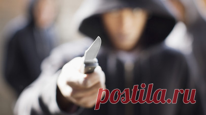 BFMTV: во Франции неизвестный напал с ножом на школу и убил учителя. Во Франции неизвестный напал с ножом на лицей Гамбетта в городе Аррас, в результате чего погиб школьный учитель. Читать далее