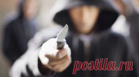 BFMTV: во Франции неизвестный напал с ножом на школу и убил учителя. Во Франции неизвестный напал с ножом на лицей Гамбетта в городе Аррас, в результате чего погиб школьный учитель. Читать далее