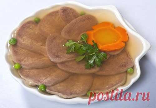 Заливное из говяжьего языка в мультиварке