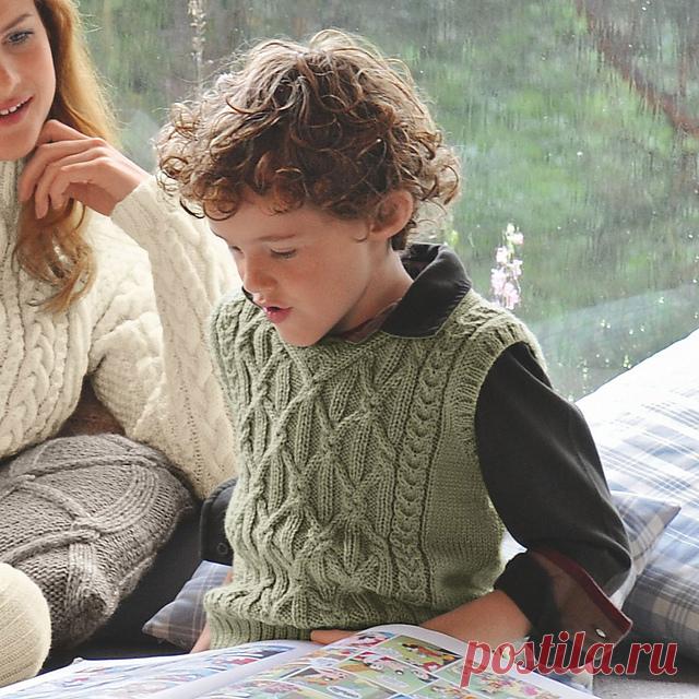 Красивый вязаный жилет для мальчиков от 3-4 до 11-12 лет. Debardeur by Bergère de France.