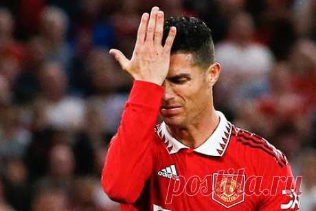 Роналду признали худшим игроком матча Лиги Европы. Портал WhoScored признал португальского нападающего «Манчестер Юнайтед» Криштиану Роналду худшим игроком матча с «Реалом Сосьедад». Роналду провел на поле все 90 минут, забил один раз из офсайда и совершил один неточный удар. Еще два удара форварда были заблокированы. В итоге португалец получил от портала оценку 5,83.