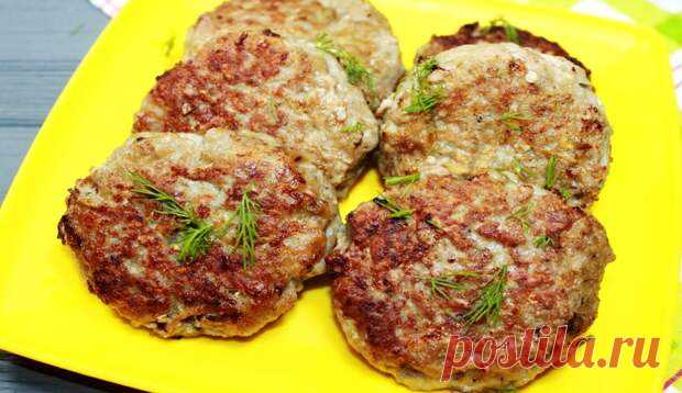 250 г фарша и целая сковорода вкусных котлет готова. Никто не догадывается с чем они. — Сад Заготовка