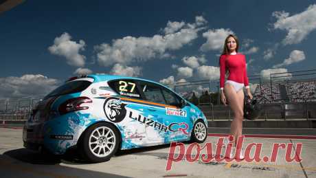 Peugeot 208 R2 Гоночный автомобиль Добрый день дорогие читатели и любители автоспорта!

Знакомьтесь с нашим улыбчивым другом Peugeot 208 R2 специально подготовленным для участия в кольцевых гонках! Автомобиль ковался на фирменном заводе во Франции, в гоночном подразделении Peugeot Sport и имеет следующие характеристики:

—Двигатель —…
