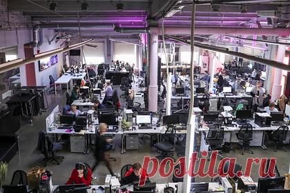 «Дождю» пригрозили штрафом за нарушение закона об иноагентах. Телеканалу «Дождь» (внесен Минюстом в реестр СМИ-иноагентов) и главному редактору его сайта Владимиру Моторину грозят штрафы за распространение информации об НКО, признанной в России иностранным агентом, без указания на ее статус в одной из публикаций. Соответствующие административные протоколы составит Роскомнадзор.