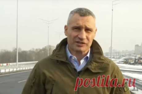 Кличко заявил о повреждении магистрали теплоснабжения в Киеве. По словам мэра, из-за повреждения высоковольтных линий ряд потребителей в городе остался без света.