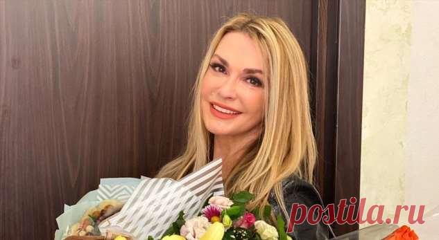 «Абсолютное ощущение женственности»: Ольга Сумская показала фото в пинап-образе . Милая Я